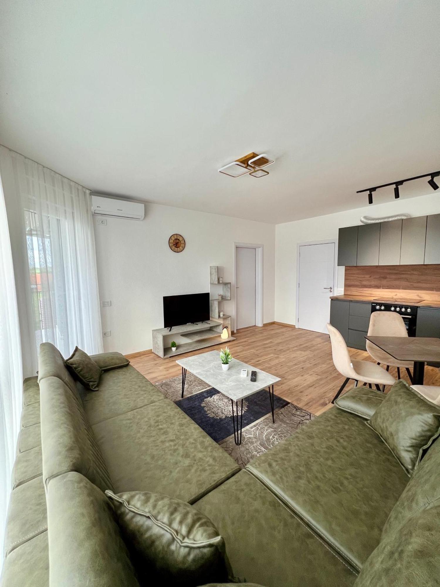 Holiday Apartments Gjakova Kamer foto